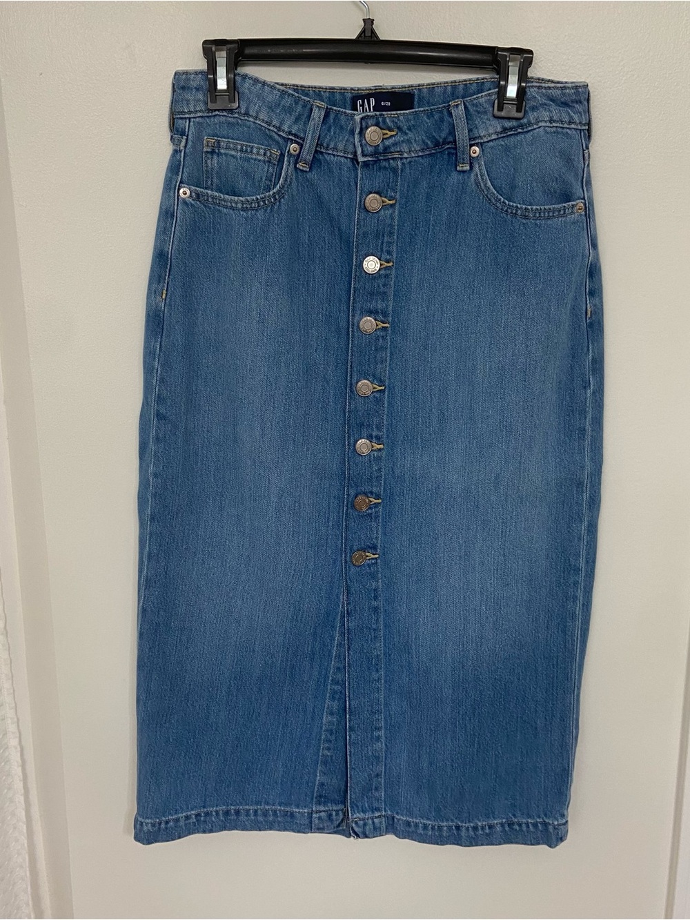 Vintage Y2K GAP Denim Button-Front Midi Jean Skirt – Women’s Size 6/28